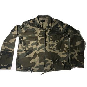 New wit tags Kendall & Kylie oversize camo jacket Size Small shacket‎